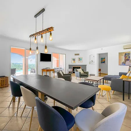 Holiday home Des Trois Iles *
