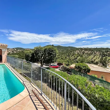 Des Trois Iles Holiday home *