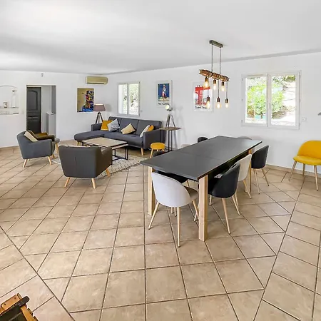 Des Trois Iles Holiday home